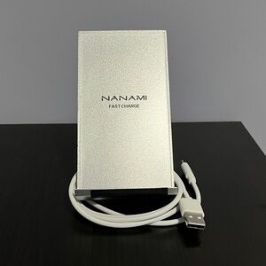 Wireless Charger Stand for Cell Phone Handy Charging Device Display Apple iPhone